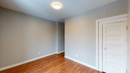 883 Somerset Street West - 3 - Photo 4