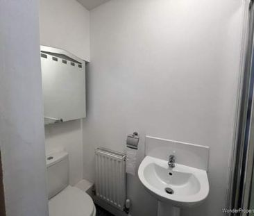 1 bedroom property to rent in Salford - Photo 4