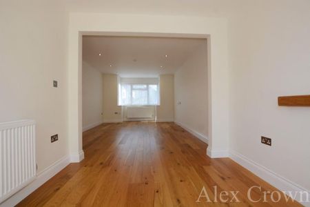 3 bedroom semi-detached house to rent - Photo 3