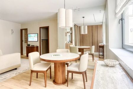 Appartement à louer à Paris 8Ème - Photo 3