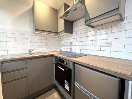 Studio To Rent - Photo 4