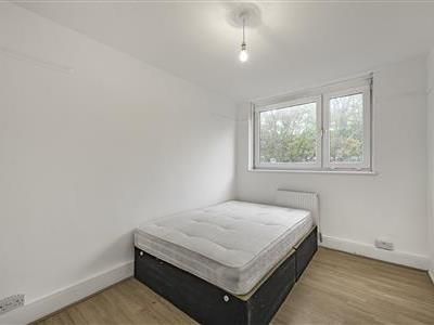 Westbridge Road, SW11 - Photo 1