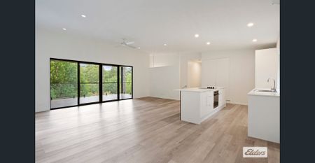 Modern Two-Story Home with Bush Views – All Utilities Included - Photo 4