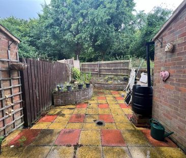 2 bedroom terraced house to rent - Photo 6