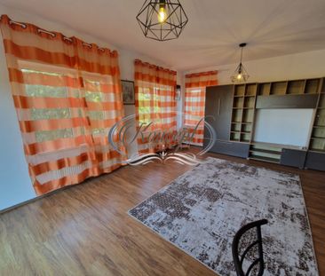 Casa cu 5 camere, garaj si curte in Andrei Muresanu - Photo 1