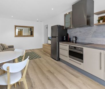 Flawless modern apartment style flat - Photo 4