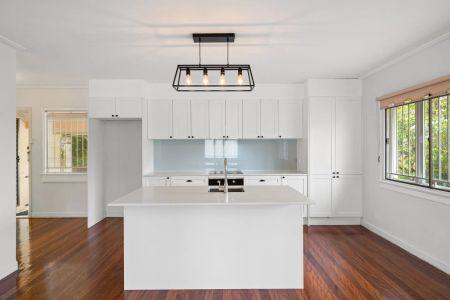 Charming Family Home in Upper Mount Gravatt - Photo 4