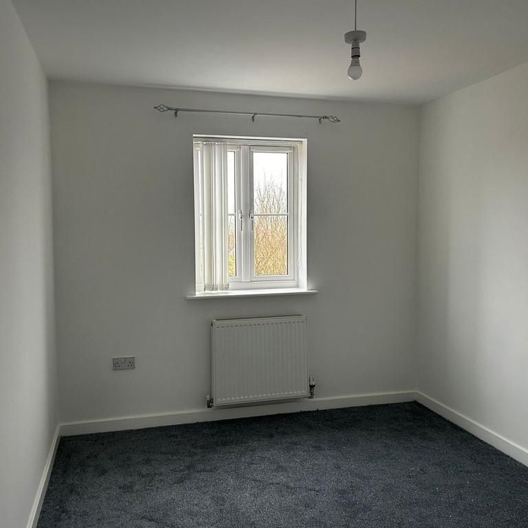 4 bedroom detached house to rent - Photo 1