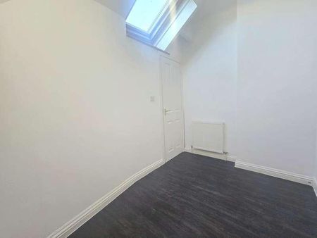 Shay Lane, Halifax, HX2 - Photo 5