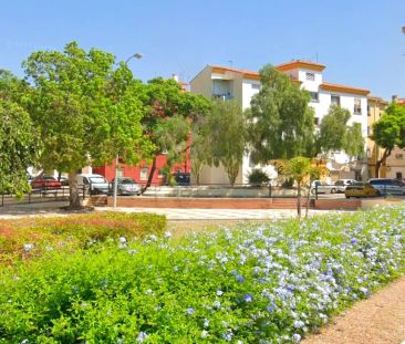 Alquiler de piso en Calle Periana - Photo 2