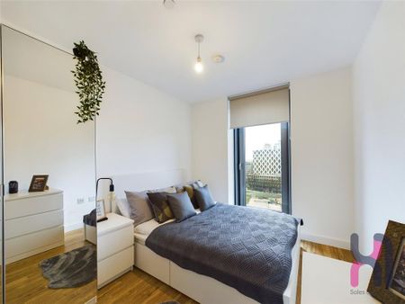 2 bedroom flat to rent - Photo 2