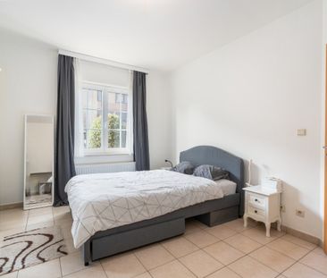 Gelijkvloers appartement met 2 slaapkamers en terras - Photo 3