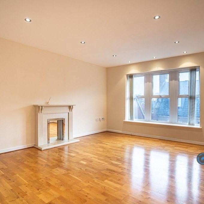 3 bedroom flat to rent - Photo 1