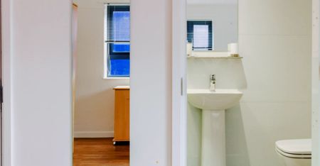 Platinum Ensuite - Photo 3