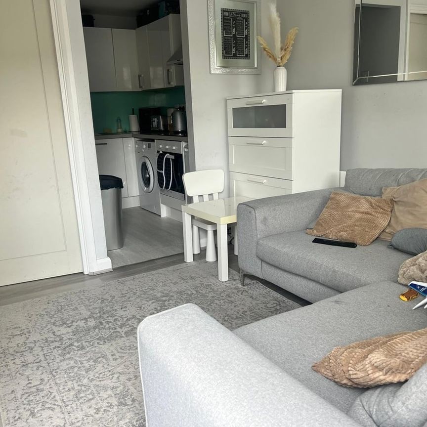 1 Bed Maisonette, The Ridings, LU3 - Photo 1
