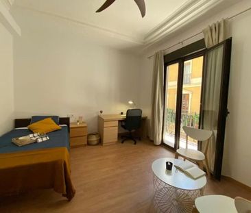 Avinguda de l'Oest, Valencia, Valencian Community 46001 - Photo 4