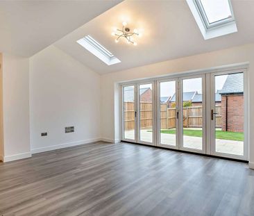 Brand new luxury townhouse with garage, ideally located in 'Alderle... - Photo 3