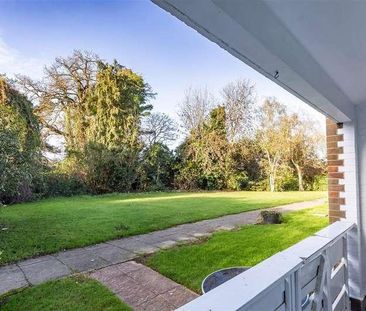 Priory Court, Harlow, CM18 - Photo 6