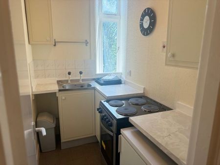 33 Hartington Road, AB10 6XS, Aberdeen - Photo 2