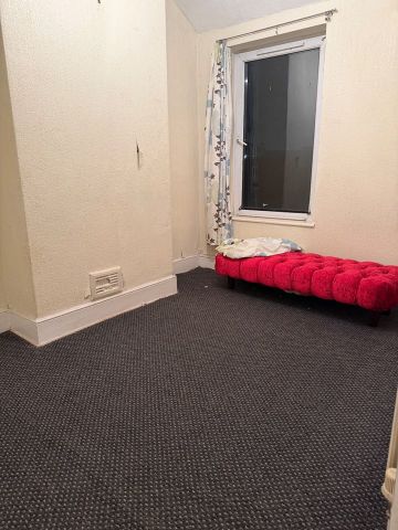 3 Bed Terraced House, Cherrywood Road, B9 - Photo 4