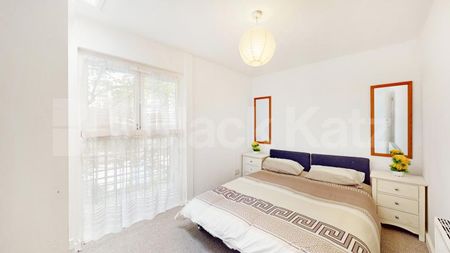 Mews House - Photo 3