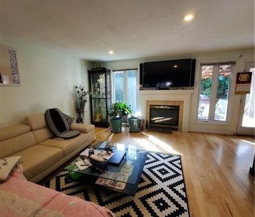 For Lease - 1064 Alenmede Crescent, Britannia Heights - Queensway T... - Photo 2
