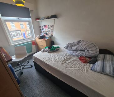 4 Bed - 51 Estcourt Avenue, Headingley, Leeds - LS6 3ET - Student - Photo 6