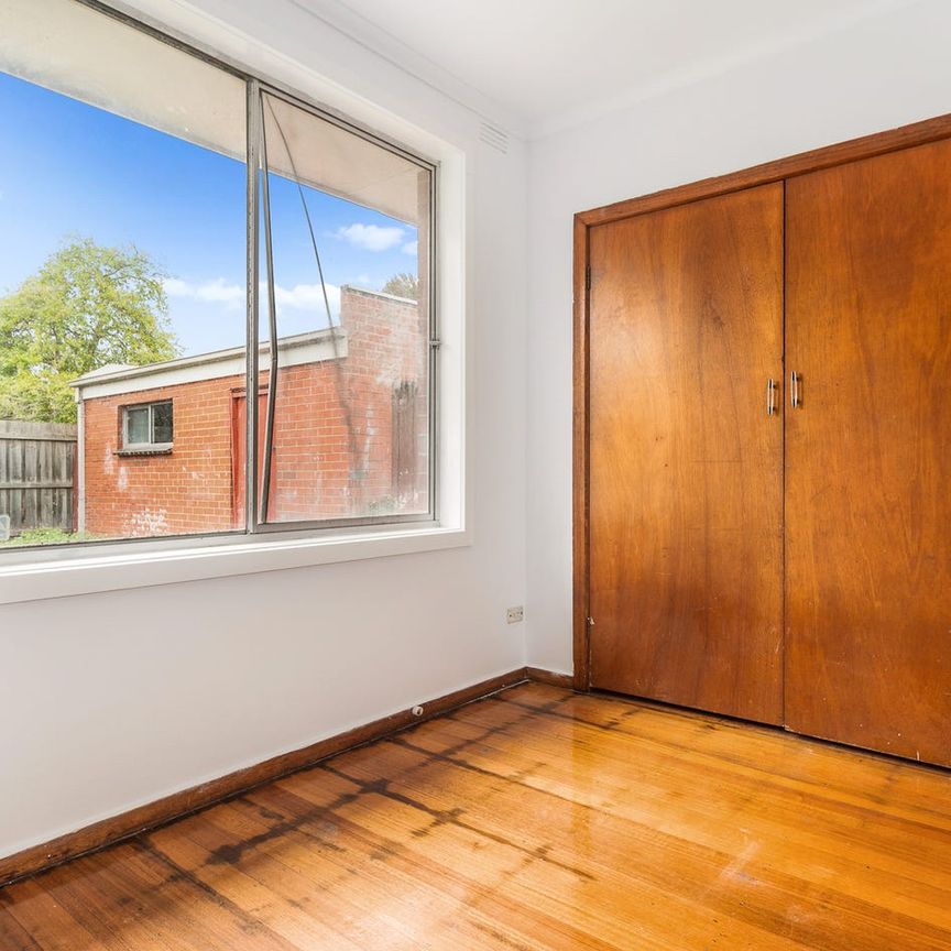 Low Maintenance Gardens - Photo 1