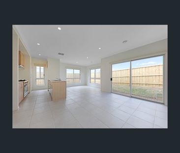 8 Moonambel Road, Eynesbury, Vic 3338 - Photo 6