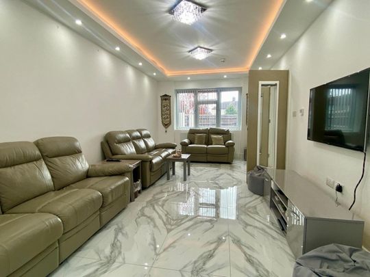 5 Bed Semi-Detached House, Fairmead Road, CR0 - Photo 1