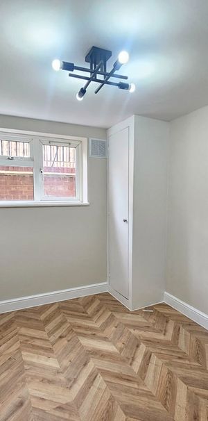 2 Bed Maisonette, Byrne Road, SW12 - Photo 1
