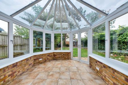 3 bedroom link detached house to rent - Photo 4