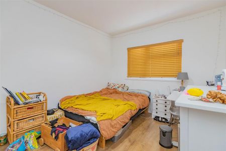 6 bedroom house to rent - Photo 2