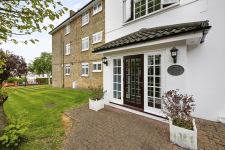 Augustus Road, London, SW19 flat to rent - Photo 3