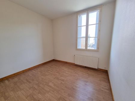 Location Appartement 3 pièces 81m² LOCHES 37600 - Photo 3