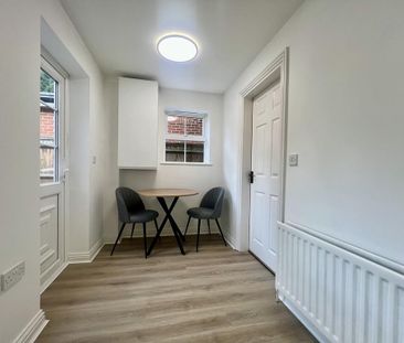 4 bedroom detached house to rent - Photo 3