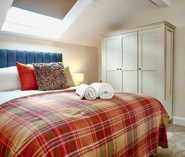 4 bedroom house of multiple occupation to rent - Photo 1