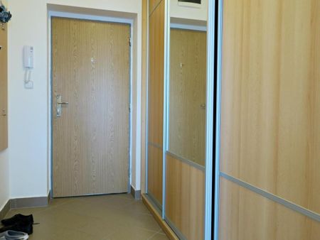 Pronájem bytu 1+kk 41 m2 - Fotografie 4