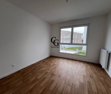 Location Appartement 3 pièces 75m² LES SORINIERES 44840 - Photo 2