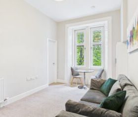 Gardner Street, Partick, Glasgow, G11 - Photo 1