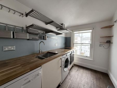 2 bedroom flat to rent - Photo 4