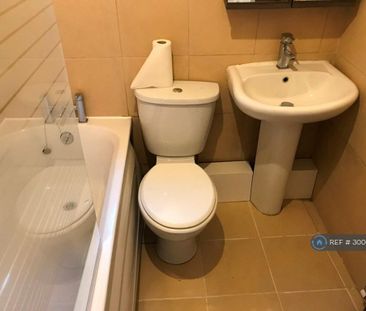 2 bedroom semi-detached house to rent - Photo 5