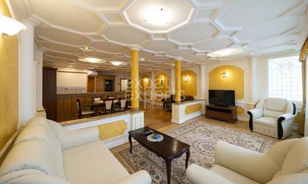 Príjemný 4i byt 150 m2,klimatizácia,s lodžiou a parkovaním,centrum mesta - Photo 3