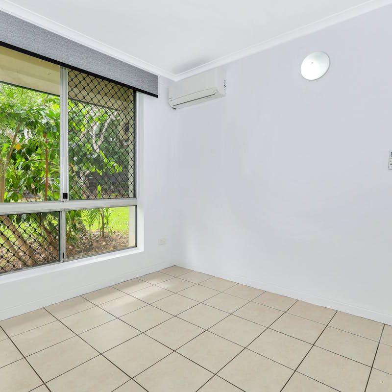 FAMILY HOME WITH LARGE YARD - Photo 1