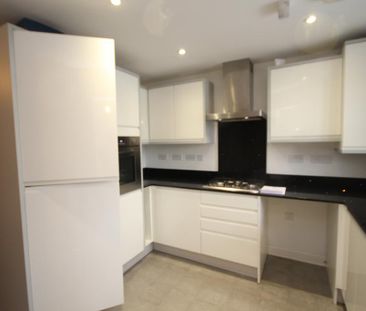 2 bedroom semi-detached house to rent - Photo 1