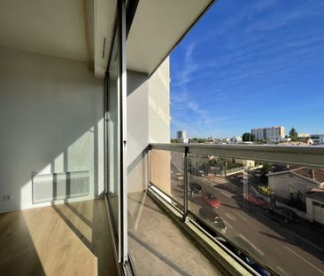 Location Appartement 1 pièce 28m² BORDEAUX 33200 - Photo 5