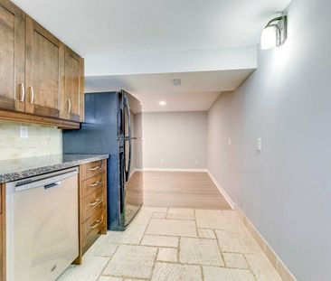 For Lease - 2048 Edinburgh Drive Unit# Lower, Burlington, Ontario - Photo 5