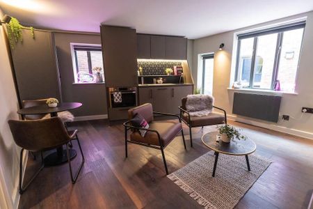 1 bedroom in a flat share to rent - Photo 3