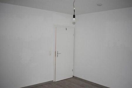 Top modernisiert! 1,5 Raum Wohnung im Herzen Evings - Foto 5