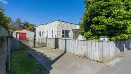 Well Presented 3 Bedroom Home - Photo 4